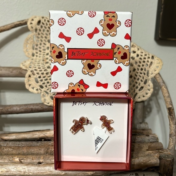 NIB! BETSEY JOHNSON GINGERBREAD MAN AND GIRL POST EARRINGS - Picture 1 of 11